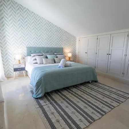 Apartment Vacation I Canas Beachfront Haven, Sea View, Jacuzzi, Golden Mile, Duplex Penthouse, 24-7 Security *