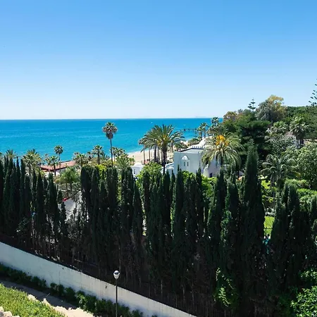 Vacation I Canas Beachfront Haven, Sea View, Jacuzzi, Golden Mile, Duplex Penthouse, 24-7 Security