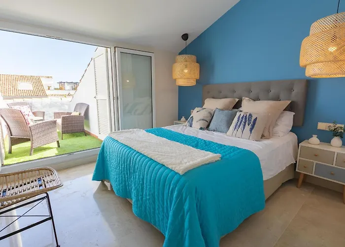 Vacation I Canas Beachfront Haven, Sea View, Jacuzzi, Golden Mile, Duplex Penthouse, 24-7 Security شقة *