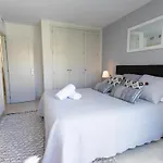 Vacation I Canas Beachfront Haven, Sea View, Jacuzzi, Golden Mile, Duplex Penthouse, 24-7 Security Appartement