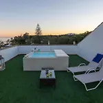Vacation I Canas Beachfront Haven, Sea View, Jacuzzi, Golden Mile, Duplex Penthouse, 24-7 Security Appartement *