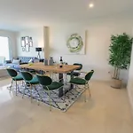 Vacation I Canas Beachfront Haven, Sea View, Jacuzzi, Golden Mile, Duplex Penthouse, 24-7 Security *