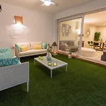 Vacation I Canas Beachfront Haven, Sea View, Jacuzzi, Golden Mile, Duplex Penthouse, 24-7 Security * Marbella