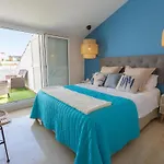 Vacation I Canas Beachfront Haven, Sea View, Jacuzzi, Golden Mile, Duplex Penthouse, 24-7 Security Appartement *
