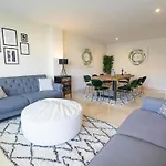 Appartement Vacation I Canas Beachfront Haven, Sea View, Jacuzzi, Golden Mile, Duplex Penthouse, 24-7 Security
