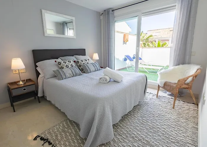 Lägenhet Vacation I Canas Beachfront Haven, Sea View, Jacuzzi, Golden Mile, Duplex Penthouse, 24-7 Security
